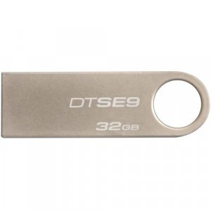 Kingston DataTraveler SE9 32GB USB 2.0 Flash Drive - Silver Metal